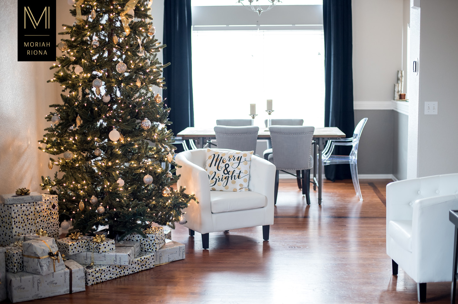 Holiday Style Home Tour with glam black, white and gold Christmas decor. Metallic gold and silver Christmas tree trimming. Holiday decorating by Moriah Riona in luxe regency glam style, Kate Spade inspired.