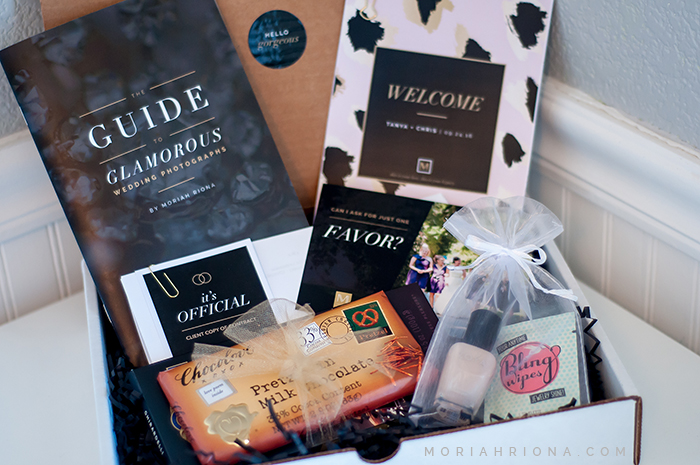 Rock your client's experience by creating the perfect client welcome packet. Welcome kits for your brides and photography clients. Marketing and branding for photographers and creative female entrepreneurs. #welcomekit #photobiz #marketing #branding #entrepreneur #photographer