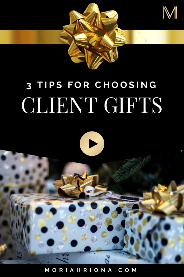 Wondering how to choose the best client holiday gift? This video is for you! Hit 'play' for client holiday gift ideas for solopreneurs—including last minute gifts, cheap gift ideas, and luxury gifts to really surprise them this Christmas! #branding #christmas #clientgifts #giftideas